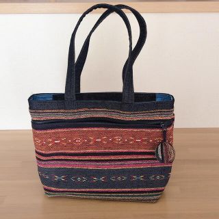 【美品　未使用品⁺.✧｡】デニム素材　刺繍あり　ハンドバッグ(ハンドバッグ)