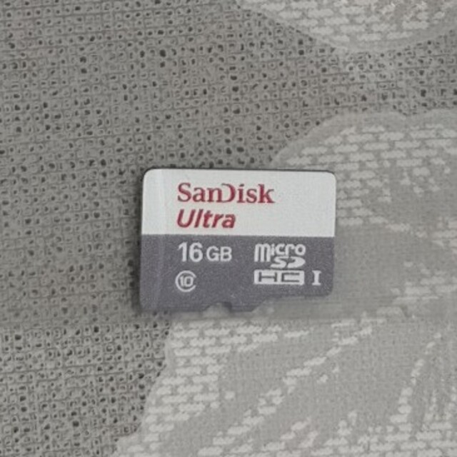 SanDisk サンディスク microSDカード  16GB スマホ/家電/カメラのスマートフォン/携帯電話(その他)の商品写真