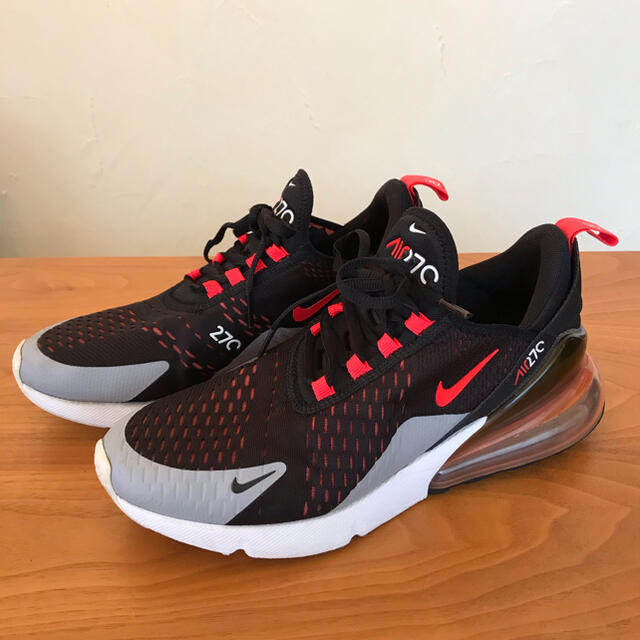 NIKE(ナイキ)のNike Air Max 270 ナイキ エアマックス 270  26cm メンズの靴/シューズ(スニーカー)の商品写真