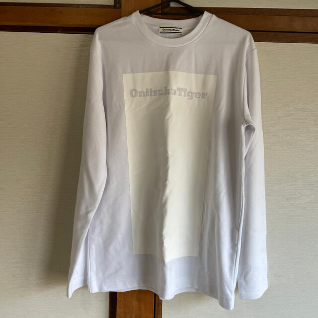 Onitsuka Tiger(オニツカタイガー)のオニツカタイガー　白Tシャツ　ロンT レディースのトップス(Tシャツ(長袖/七分))の商品写真