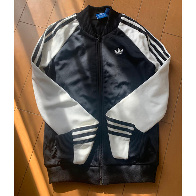 adidas(アディダス)のアディダスジャージ　XSサイズ(レディース) レディースのトップス(シャツ/ブラウス(長袖/七分))の商品写真