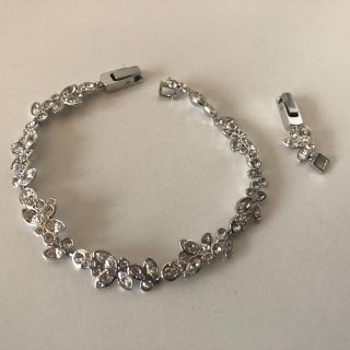 スワロフスキー(SWAROVSKI)のSWAROVSKI ブレスレット(ブレスレット/バングル)