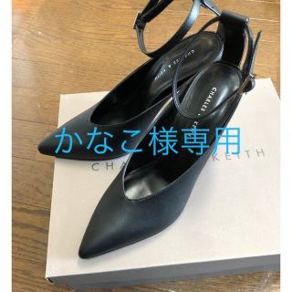 チャールズアンドキース(Charles and Keith)のCHARLES&KEITH アンクルストラップ　パンプス　新品(ハイヒール/パンプス)