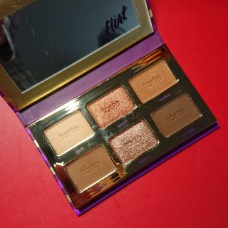 セフォラ(Sephora)のTarte アイシャドウ flirt   人気カラー(アイシャドウ)