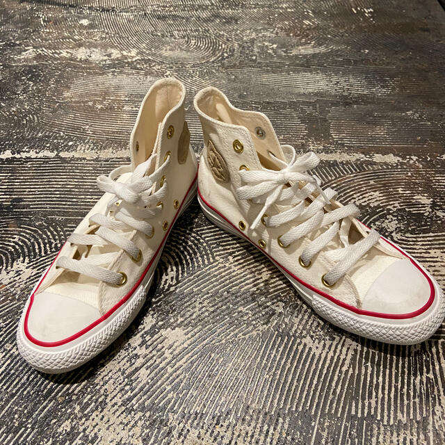 CONVERSE(コンバース)のCONVERSE  ハートパッチハイカットスニーカー♡ レディースの靴/シューズ(スニーカー)の商品写真