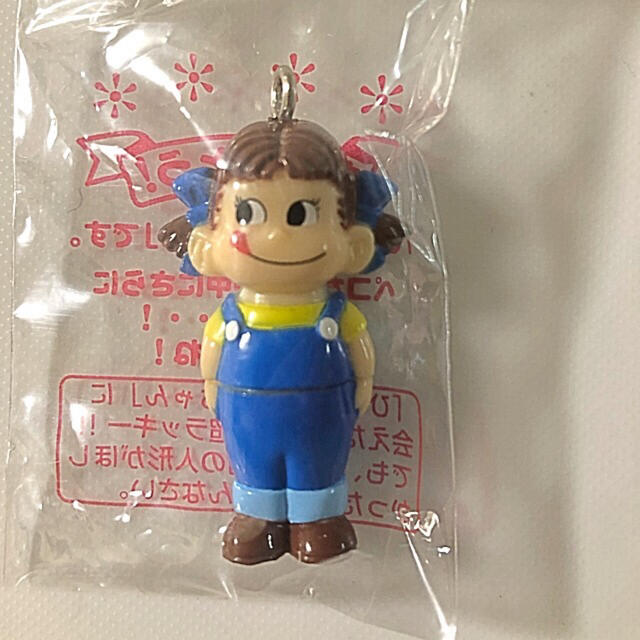 不二家(フジヤ)のマトリョーシカのようなミニペコちゃん  当たりアイテム  パッケージ未開封 エンタメ/ホビーのおもちゃ/ぬいぐるみ(キャラクターグッズ)の商品写真