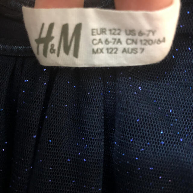 H&M(エイチアンドエム)のH&M ワンピース ドレス 122 キッズ/ベビー/マタニティのキッズ服女の子用(90cm~)(ワンピース)の商品写真