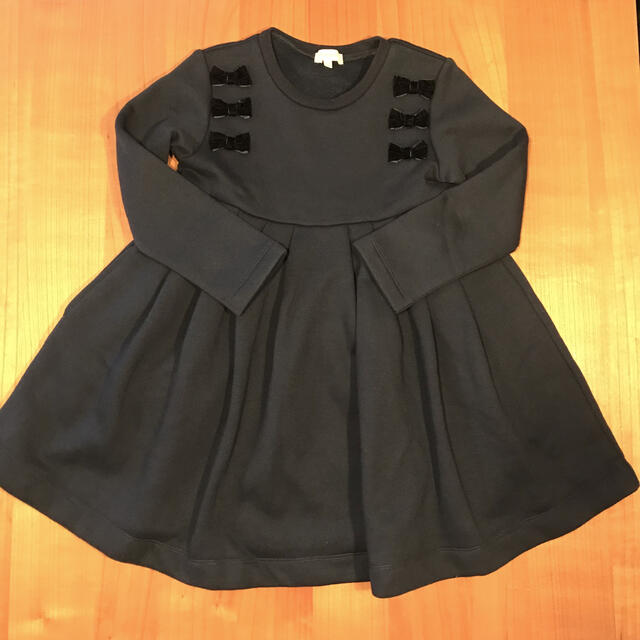 HusHush(ハッシュアッシュ)の【みーく様】HusHush  ワンピース　120cm  キッズ/ベビー/マタニティのキッズ服女の子用(90cm~)(ワンピース)の商品写真