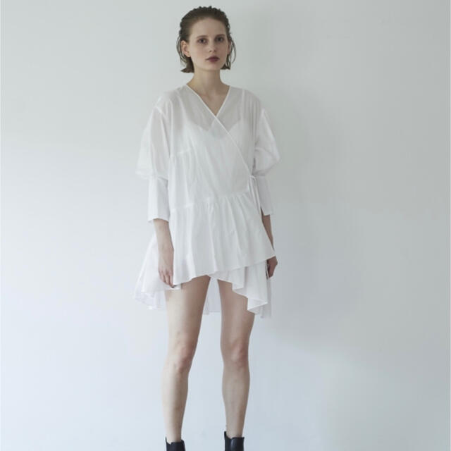 rosarymoon / Frill Hem Tunic ホワイト | munchercruncher.com