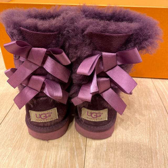 UGG(アグ)のアグ　UGG キッズ　ブーツ キッズ/ベビー/マタニティのキッズ靴/シューズ(15cm~)(ブーツ)の商品写真