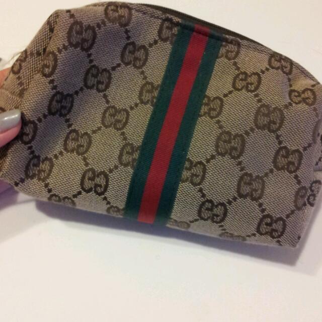 Gucci(グッチ)の訳あり。GUCCIポーチ♡ レディースのファッション小物(ポーチ)の商品写真