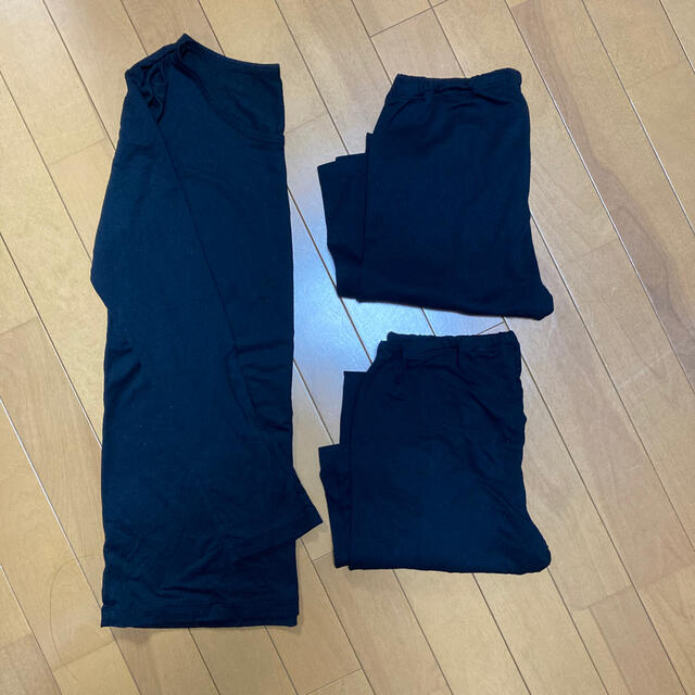 UNIQLO(ユニクロ)の3点セット、150㎝ユニクロヒートテック キッズ/ベビー/マタニティのキッズ服男の子用(90cm~)(下着)の商品写真