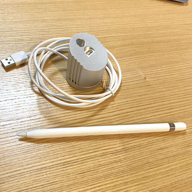 Apple Pencil アップルペンシル 第一世代(純正品) ホルダー付き