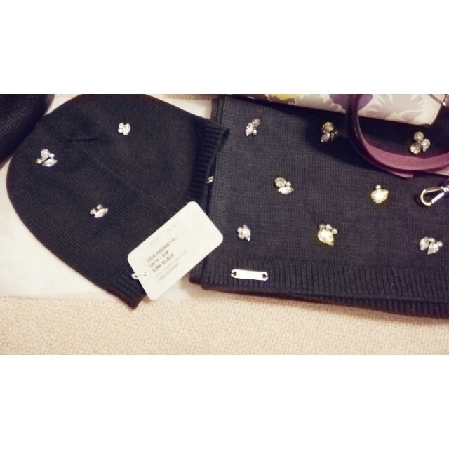 JIMMY CHOO - JIMMY CHOO マフラー ニット帽 セット ブラック JIMMY CHOO - JIMMY CHOO マフラー ニット帽 セット ブラック