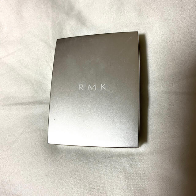 RMK(アールエムケー)のRMK スーパーベーシック コンシーラーパクト01 Light コスメ/美容のベースメイク/化粧品(コンシーラー)の商品写真