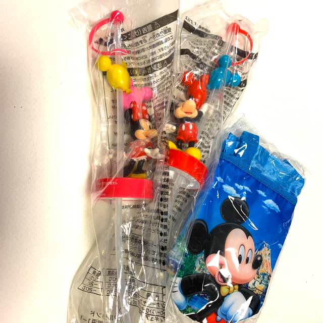 Disney(ディズニー)のディズニー　ペットボトルストロー エンタメ/ホビーのおもちゃ/ぬいぐるみ(キャラクターグッズ)の商品写真