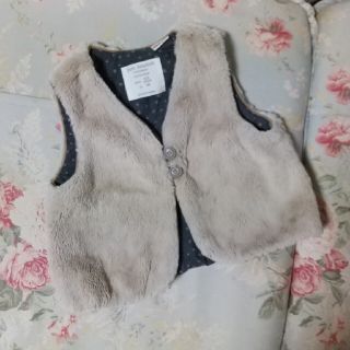 ザラキッズ(ZARA KIDS)のUSED☆Zara BabyGirl ベージュ ベスト 98(ジャケット/上着)