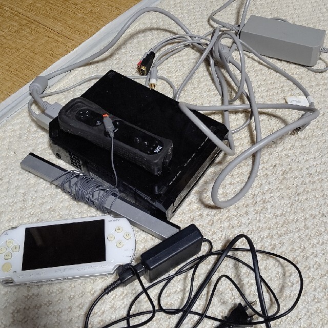 任天堂(ニンテンドウ)の任天堂 wii PSP 本体 エンタメ/ホビーのゲームソフト/ゲーム機本体(家庭用ゲーム機本体)の商品写真