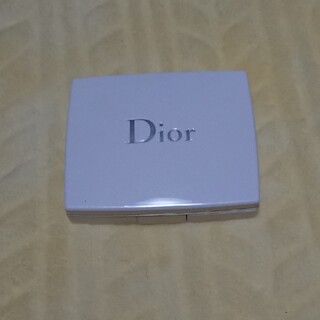 ディオール(Dior)のディオール スノーチェリーブルームパウダー 001(チーク)