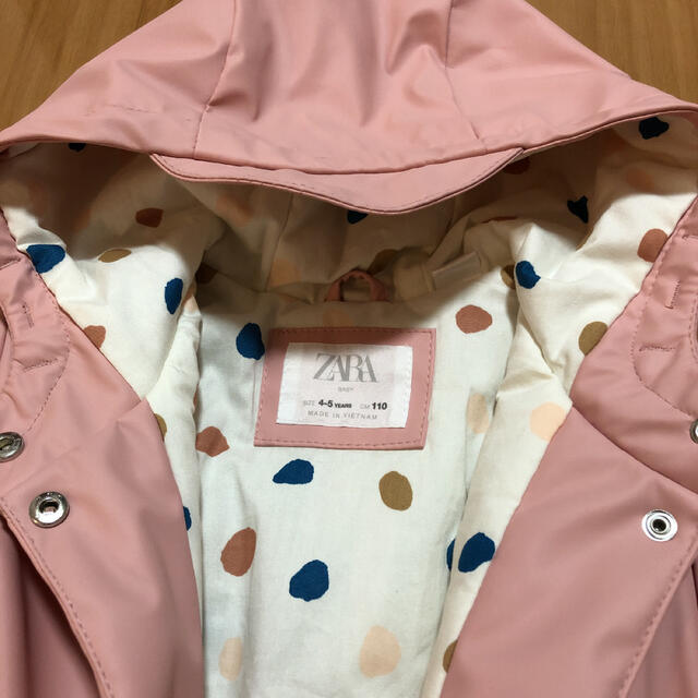 ZARA(ザラ)のZARA 中綿入りコート　4〜5YEARS キッズ/ベビー/マタニティのキッズ服女の子用(90cm~)(コート)の商品写真