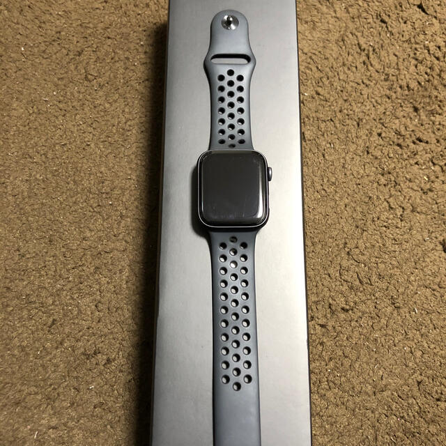 Apple Watch(アップルウォッチ)のApple Watch 5 GPS 美品　NIKE メンズの時計(腕時計(デジタル))の商品写真