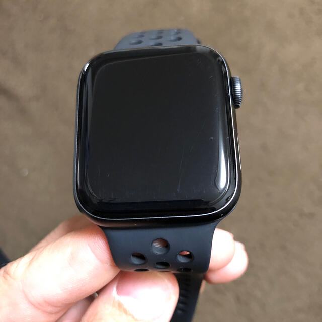 Apple Watch(アップルウォッチ)のApple Watch 5 GPS 美品　NIKE メンズの時計(腕時計(デジタル))の商品写真