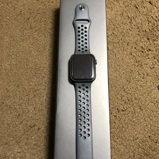 アップルウォッチ(Apple Watch)のApple Watch 5 GPS 美品　NIKE(腕時計(デジタル))