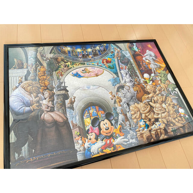 Disney(ディズニー)のディズニーパズル♡完成品　1000ピース　美術館風 エンタメ/ホビーのアート用品(絵画額縁)の商品写真