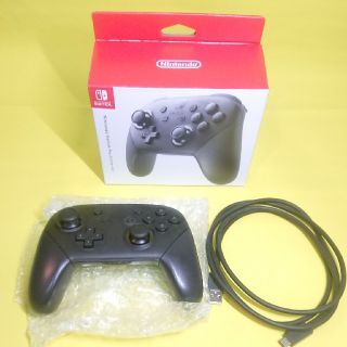 ニンテンドースイッチ(Nintendo Switch)のプロコントローラー ニンテンドースイッチ(家庭用ゲーム機本体)