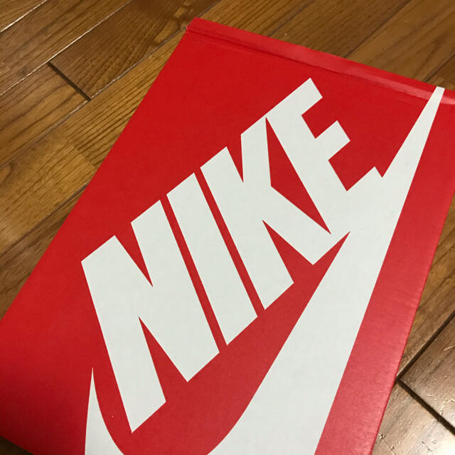 NIKE(ナイキ)の【新品未使用】NIKE エアリフトブリーズ  ホワイト レディースの靴/シューズ(スニーカー)の商品写真