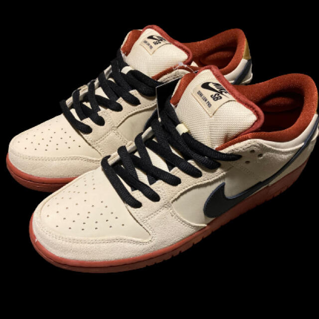 NIKE(ナイキ)の新品 28cm NIKE DUNK SB LOW ダンク MUSLIN モスリン メンズの靴/シューズ(スニーカー)の商品写真