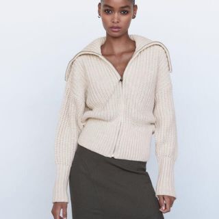 ザラ(ZARA)のZARA今季完売！ジップアップニットカーディガン　S(ニット/セーター)