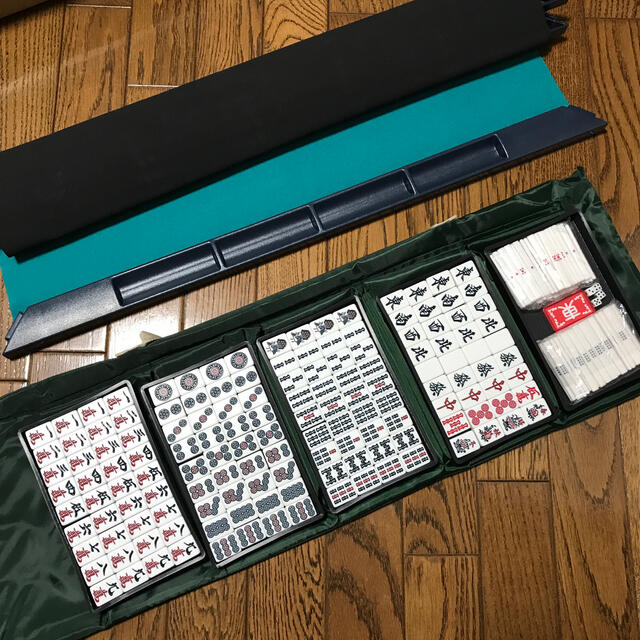 麻雀牌、マットセット エンタメ/ホビーのテーブルゲーム/ホビー(麻雀)の商品写真