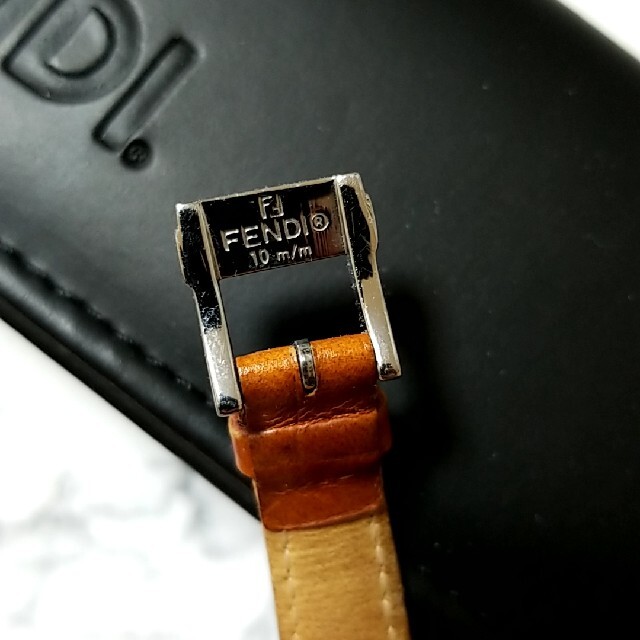 FENDI - FENDI フェンディ 時計 レディースウォッチ 革ベルトの FENDI - FENDI フェンディ 時計 レディースウォッチ 革ベルトの