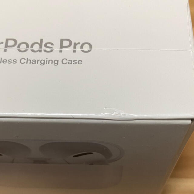 Apple(アップル)のApple Air Pods pro アップル　エアーポッズプロ　イヤホン スマホ/家電/カメラのオーディオ機器(ヘッドフォン/イヤフォン)の商品写真