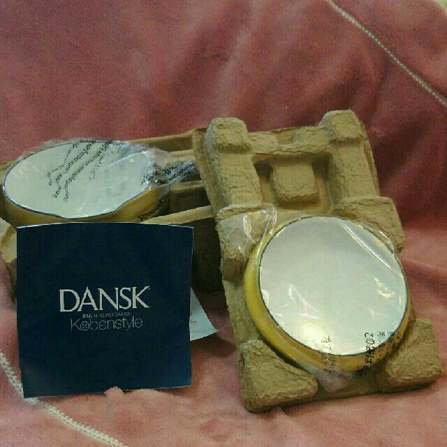 DANSK(ダンスク)の新品▪未使用★DANSK  ダンスク片手鍋 イエロー13㎝ インテリア/住まい/日用品のキッチン/食器(鍋/フライパン)の商品写真