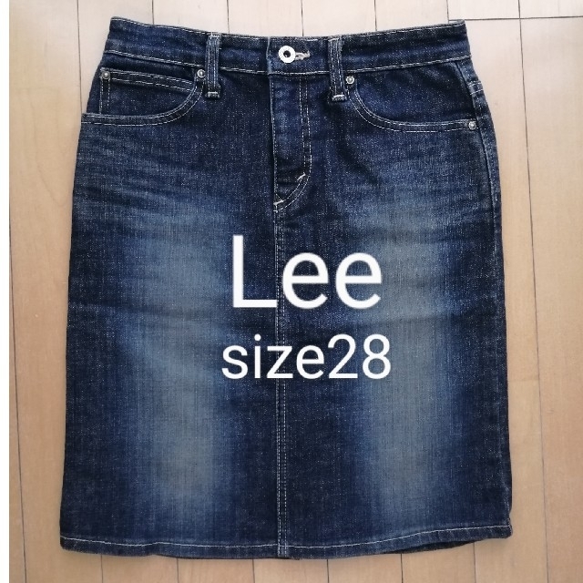 Lee(リー)の【ほぼ未使用】Lee　size  28  ストレッチデニム　スカート　レディース レディースのスカート(ひざ丈スカート)の商品写真