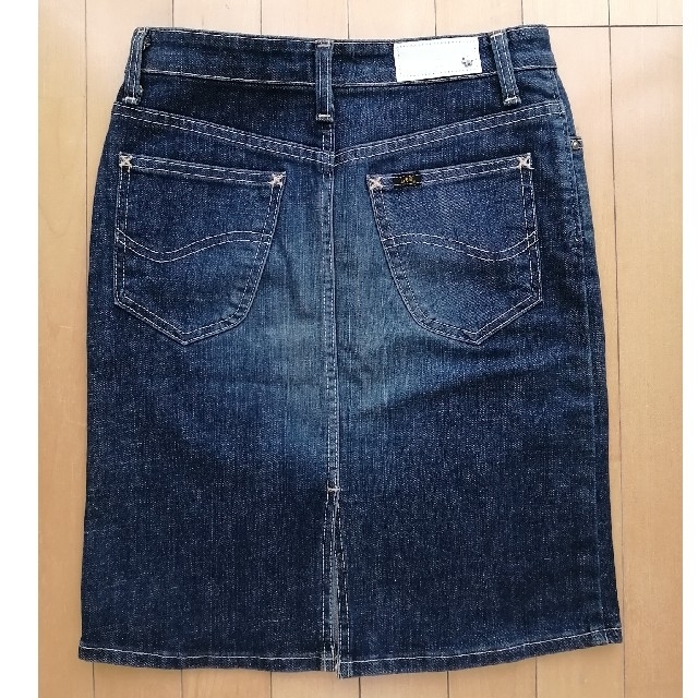 Lee(リー)の【ほぼ未使用】Lee　size  28  ストレッチデニム　スカート　レディース レディースのスカート(ひざ丈スカート)の商品写真