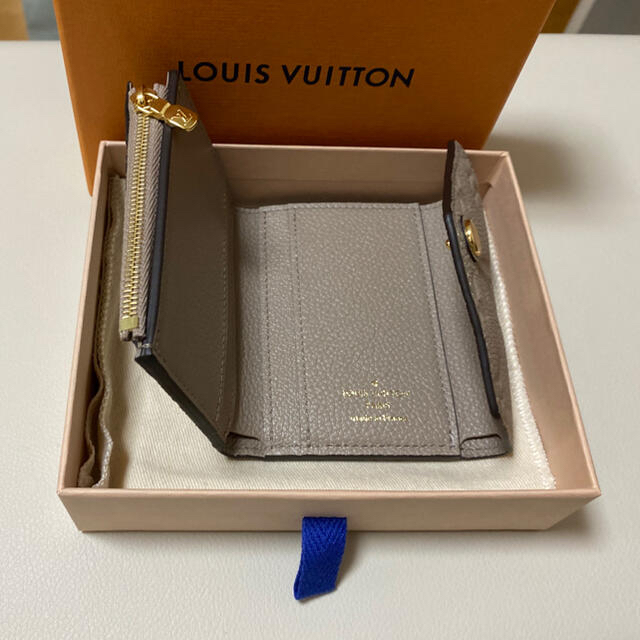 LOUIS VUITTON(ルイヴィトン)の新品ポルトフォイユ・ゾエ　トゥルトレール レディースのファッション小物(財布)の商品写真