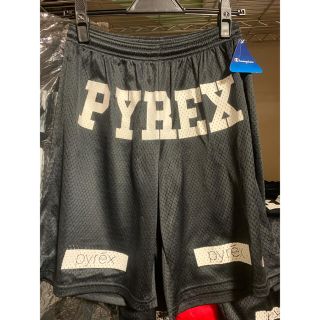 オフホワイト(OFF-WHITE)のPYREX VISION ハーフパンツ(ショートパンツ)