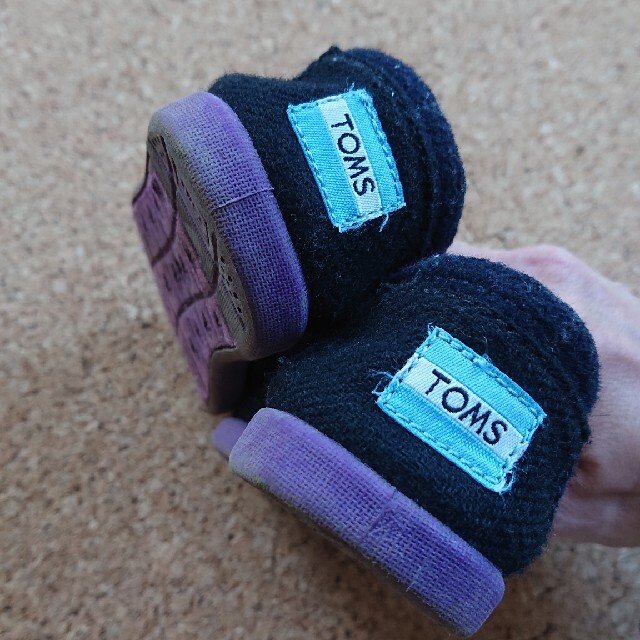 TOMS(トムズ)のTOMS 美品13～14㎝♪ キッズ/ベビー/マタニティのベビー靴/シューズ(~14cm)(スリッポン)の商品写真