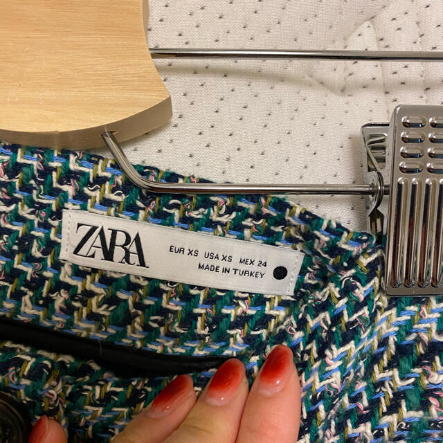 ZARA(ザラ)のZARA ツイードスカート　グリーン レディースのスカート(ひざ丈スカート)の商品写真