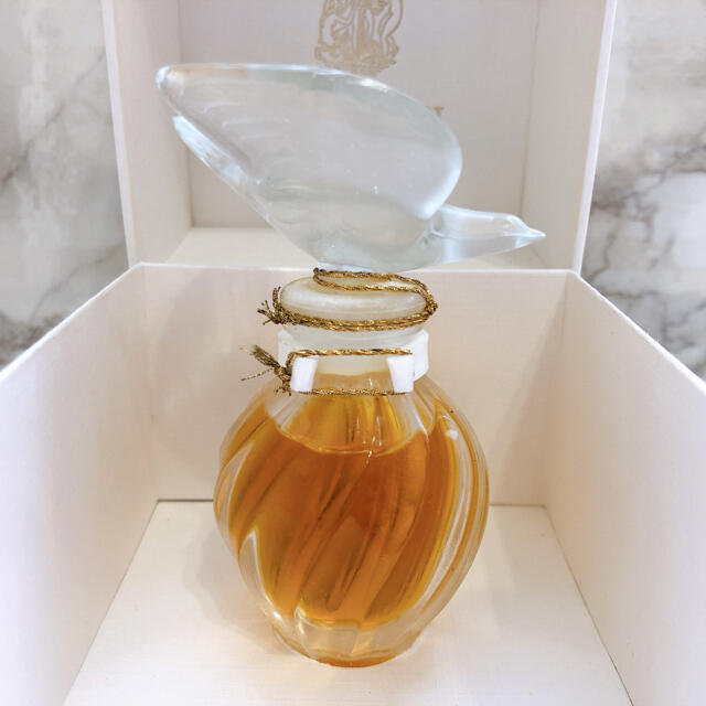 NINA RICCI(ニナリッチ)の稀少品　未使用　 ニナリッチ 一羽鳩 レールデュタン ルネ ラリックボトル コスメ/美容の香水(香水(女性用))の商品写真