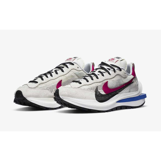 SACAI × NIKE VAPOR WAFFLE ROYAL FUCHSIA