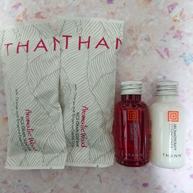 THANN(タン)のTHANN ４点セット コスメ/美容のキット/セット(サンプル/トライアルキット)の商品写真