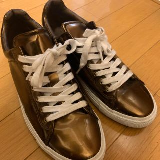 ザラ(ZARA)のスニーカー　金色　使用頻度少なめ(スニーカー)