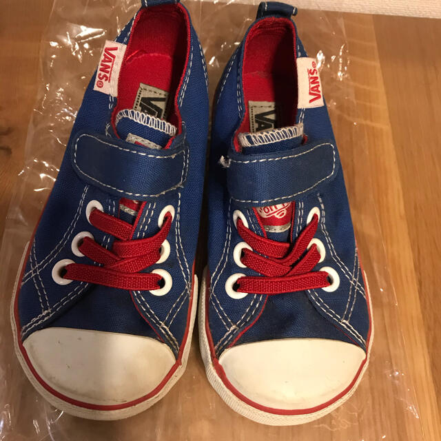 VANS(ヴァンズ)のバンズスニーカー17センチ！ キッズ/ベビー/マタニティのキッズ靴/シューズ(15cm~)(スニーカー)の商品写真