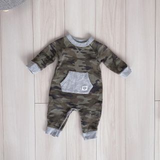 ベビーギャップ(babyGAP)のbabyGAP カモフラ柄ロンパース(ロンパース)