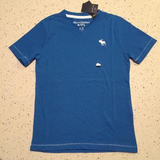 アバクロンビーアンドフィッチ(Abercrombie&Fitch)の【新品☆120】Vネック Tシャツ(Tシャツ/カットソー)