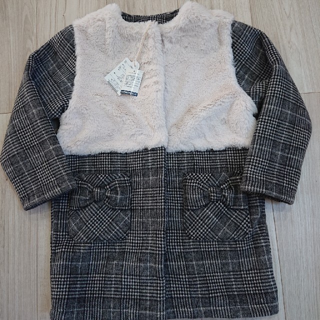 F.O.KIDS(エフオーキッズ)の新品未使用☆ファー付きコート 120 キッズ/ベビー/マタニティのキッズ服女の子用(90cm~)(ジャケット/上着)の商品写真